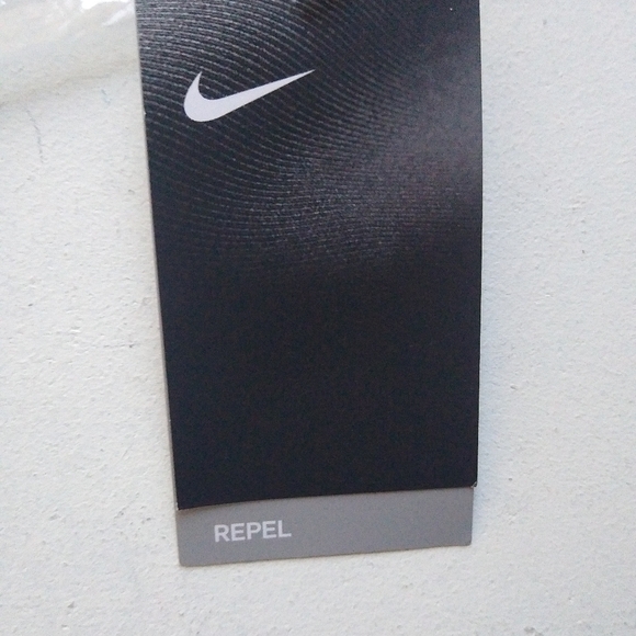 Nike Glow Diverge 9" Board Shorts Swim Trunks, Blues, Size Large - Picture 9 of 13